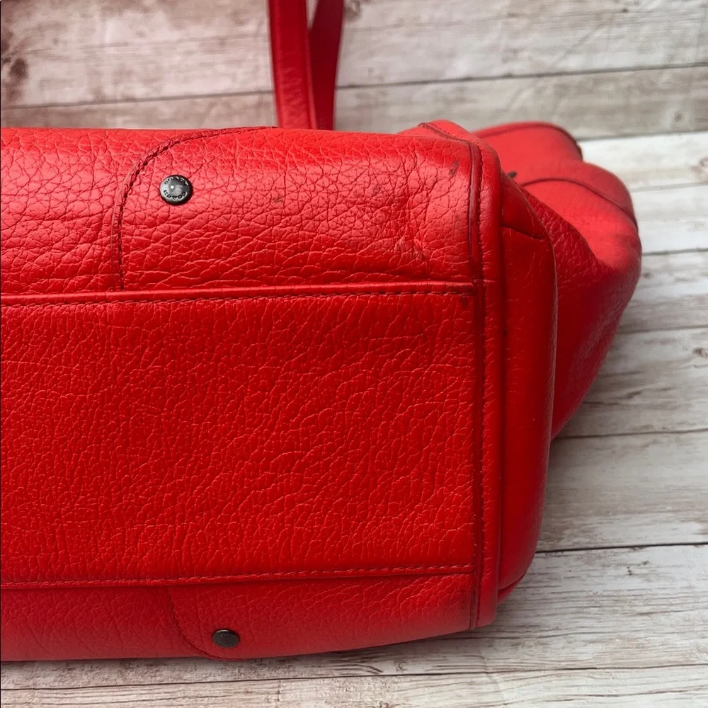 TOTE ONLY Coach Vibrant Red Orange Large Leather Tote